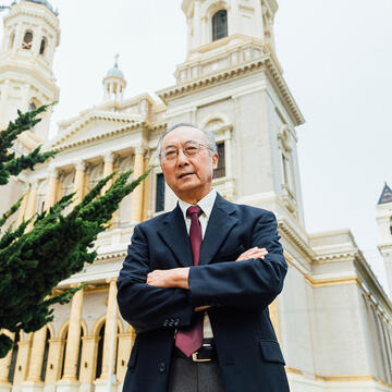 Professor Bill Hing on campus.